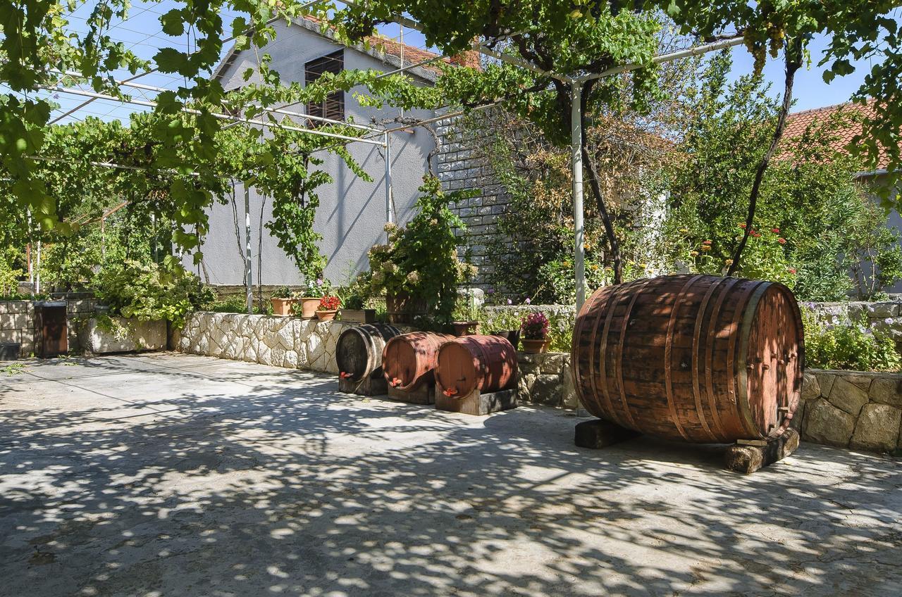 Apartment Niko Vodice Exterior foto