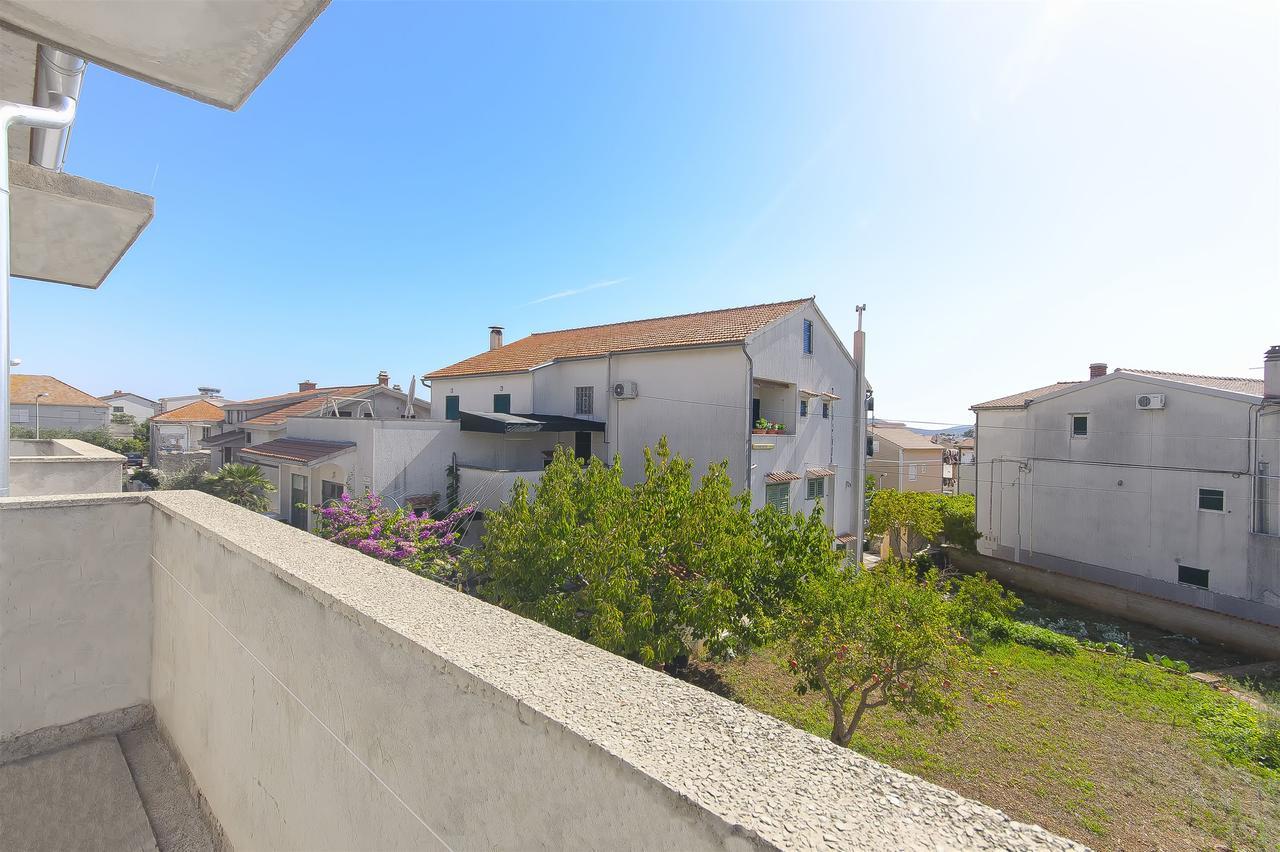 Apartment Niko Vodice Exterior foto
