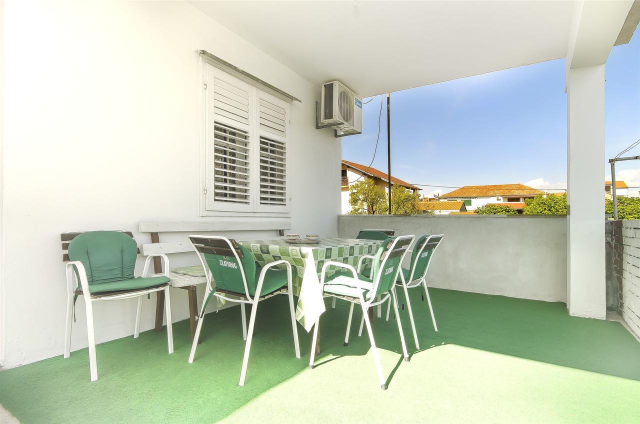 Apartment Niko Vodice Exterior foto